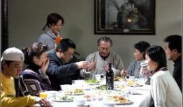 团圆饭电视剧在线观看,温馨家庭情感盛宴，在线观看重温亲情时光